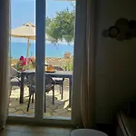 Corfu 24 Apartman *